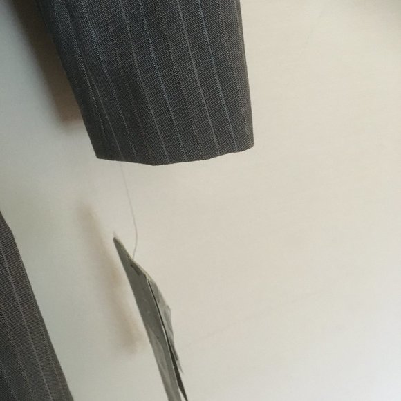 Anne Klein two piece Suit - Picture 6 of 9